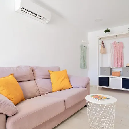 Apartment Romantico Estudio En La Playa De Pedregalejo By Alterhome Malaga