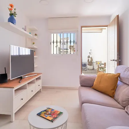 Apartment Romantico Estudio En La Playa De Pedregalejo By Alterhome